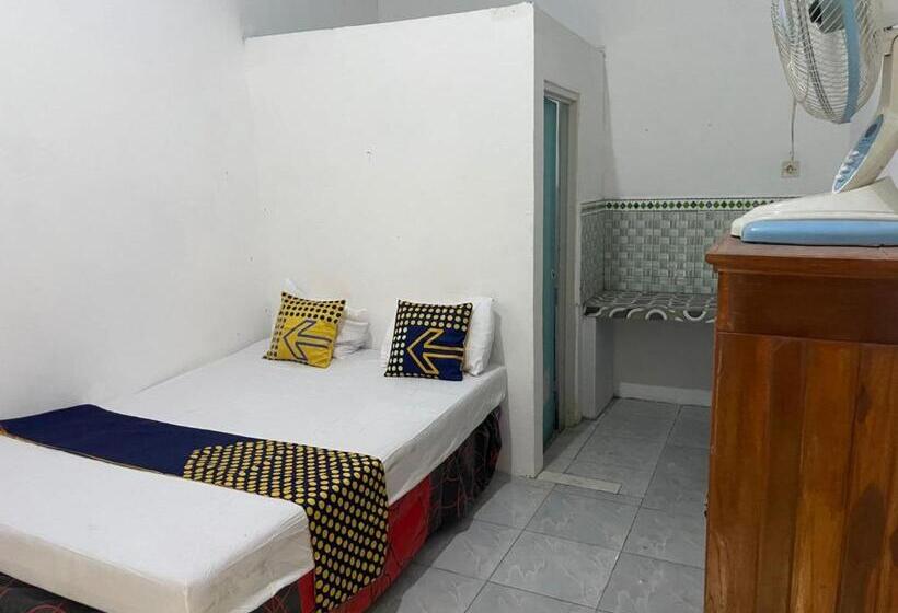 فندق Spot On 93555 Triple N Homestay