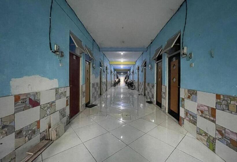 فندق Spot On 93555 Triple N Homestay
