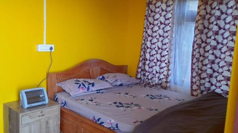 Отель Teesta Stay & Restaurant