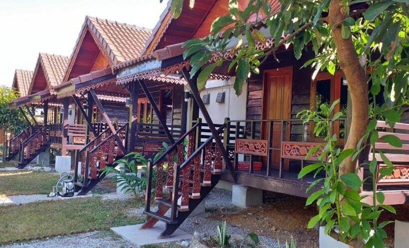 هتل Vang Vieng Garden Villa