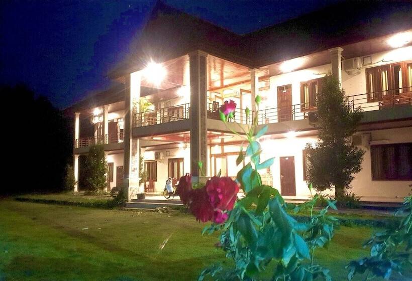 هتل Vang Vieng Garden Villa