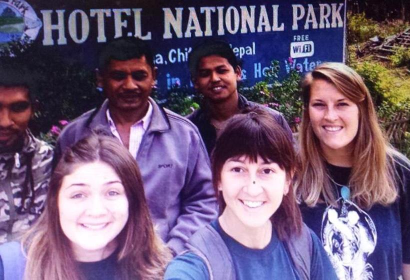 펜션 Nikunj Safari Guest House Sauraha  A Place Where You Can Book Jungle Wildlife Safari
