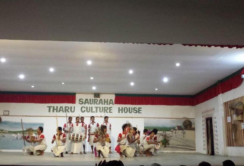 펜션 Nikunj Safari Guest House Sauraha  A Place Where You Can Book Jungle Wildlife Safari