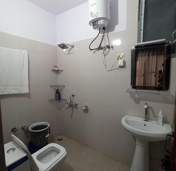 פנסיון The Kiwi Shadow Guest House