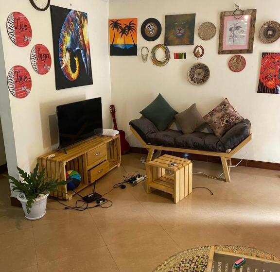 هاستل A Cozy Home Stay In Arusha Catus House