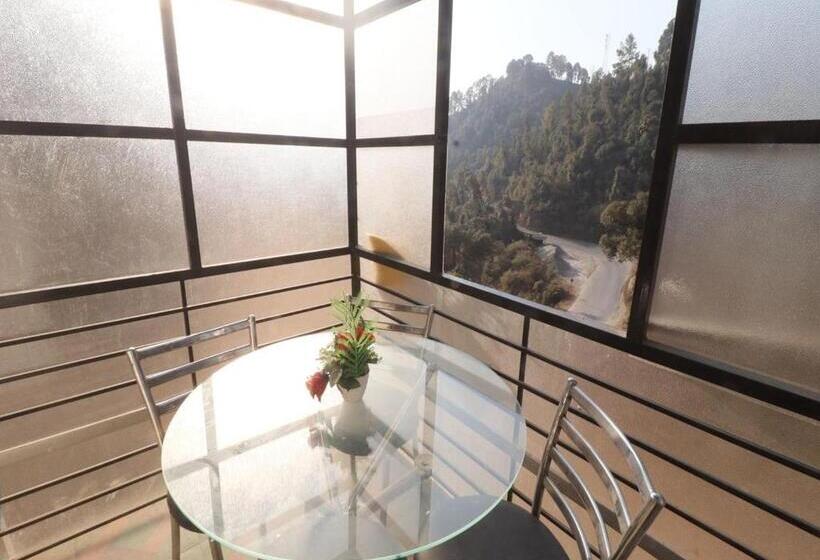 مبيت وإفطار Backwoods Suites Shimla