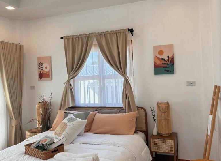 住宿加早餐  Heaven Villa At Pua น่าน