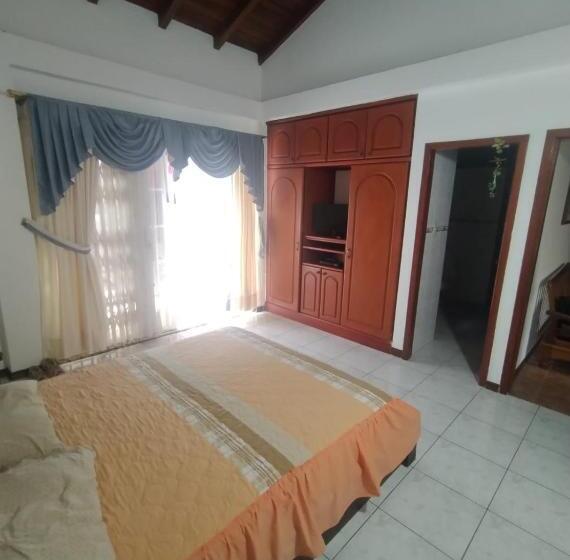 تختخواب و صبحانه Posada De Zory