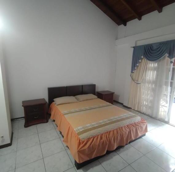 تختخواب و صبحانه Posada De Zory