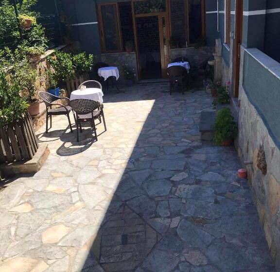 Hostel Xarba