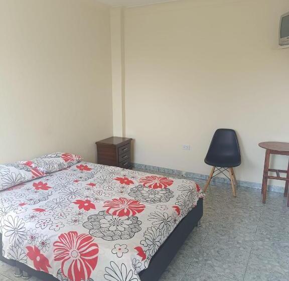 هتل کپسول Cambulos House