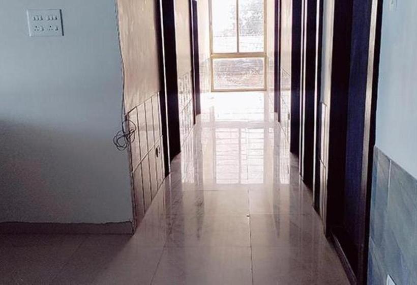 Fabhotel Green Valley I