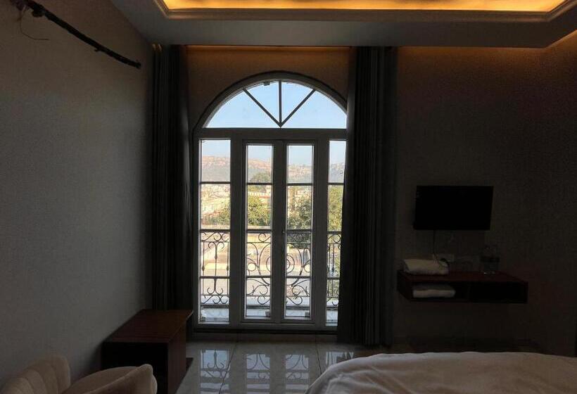 فندق Hari Leela Fort View Palace