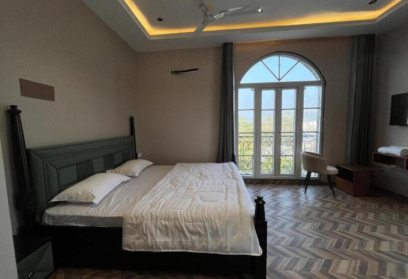 فندق Hari Leela Fort View Palace
