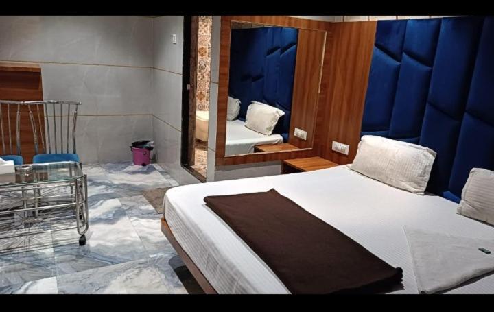 Отель Shiv Sai Residency Lodging And Boarding