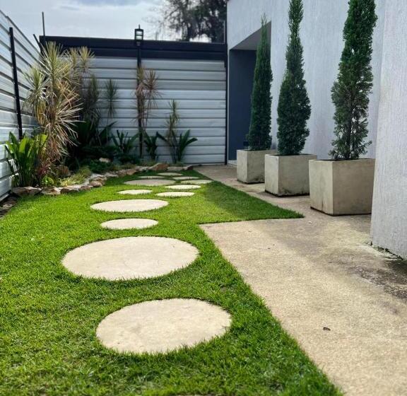 هتل Suites Lounge La Viga