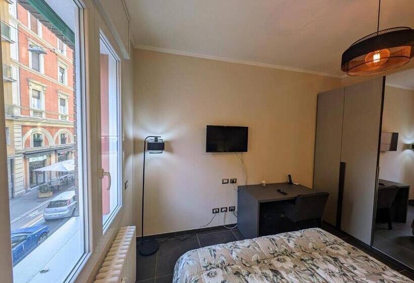 Pension (Hôtel basse catégorie) Benedict Rooms