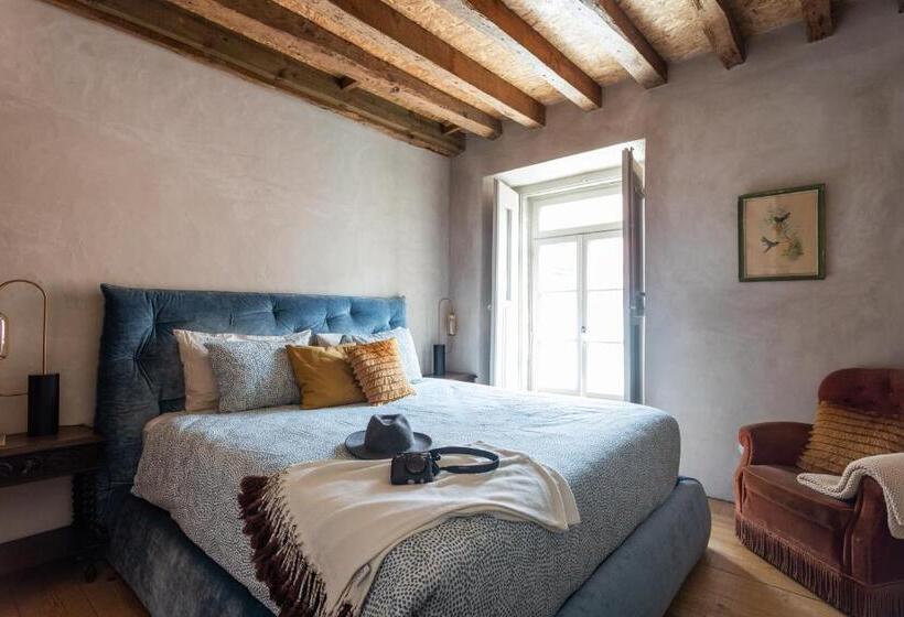 Pensão Double Room In 18th Century Style