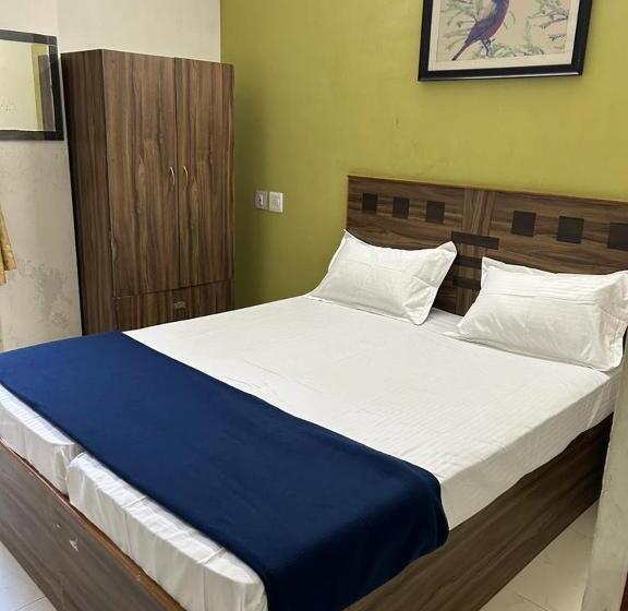 پانسیون Elite Inn