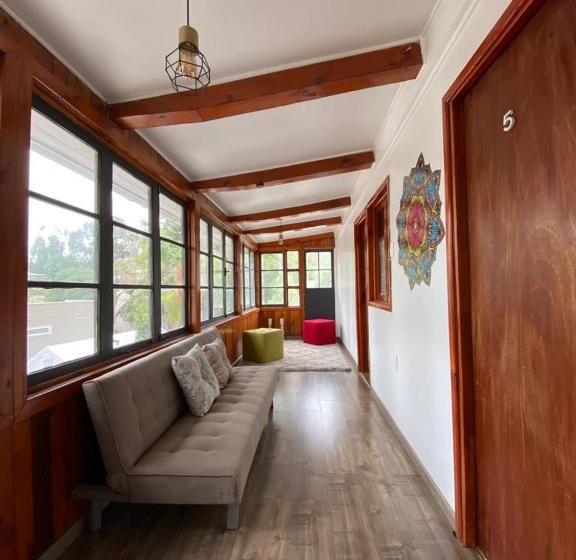 بنسيون Hostal La Casona