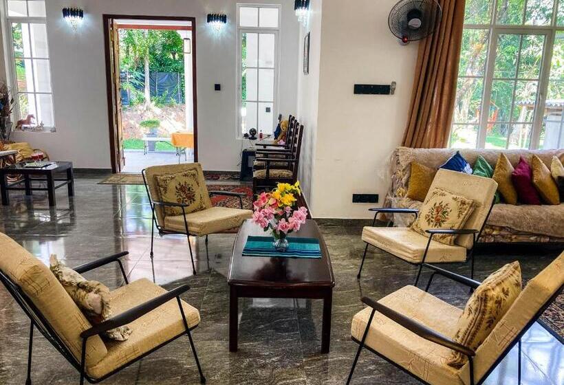 펜션 Queen S Villa