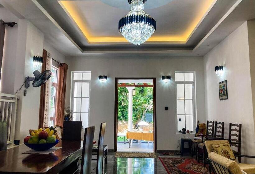 펜션 Queen S Villa