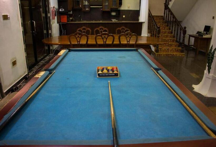 פנסיון Varinias Beach Villa