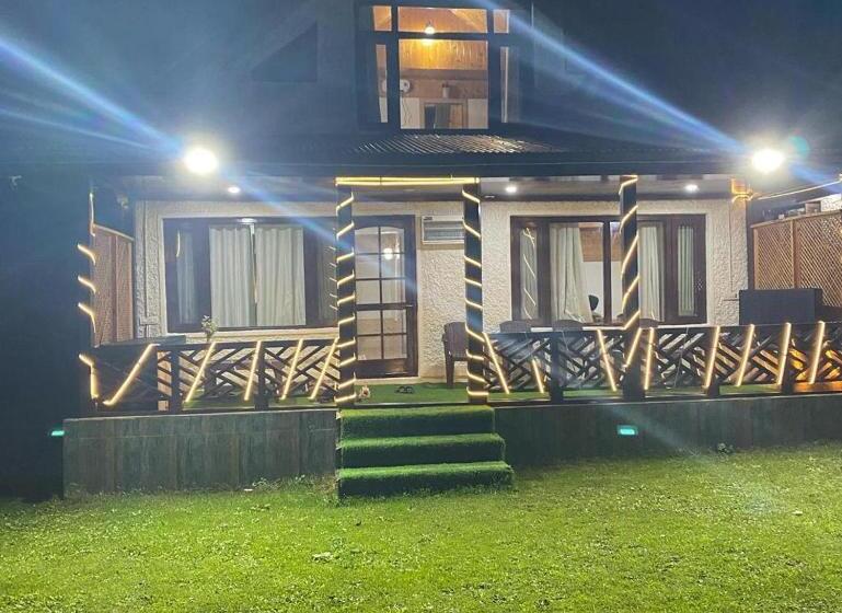 Курорт The River Front Luxury Cottage By Stay Pattern