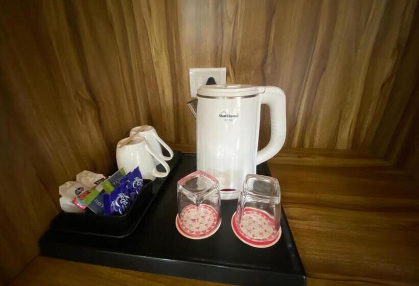 Курорт The River Front Luxury Cottage By Stay Pattern