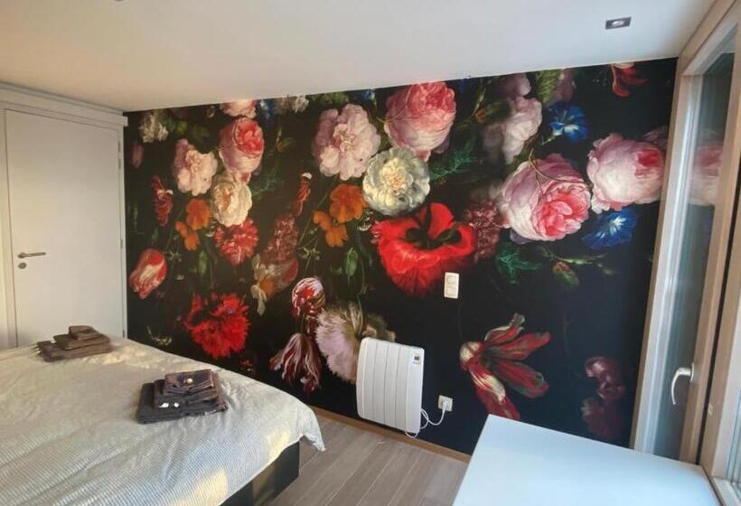 تختخواب و صبحانه Chambres Perchees