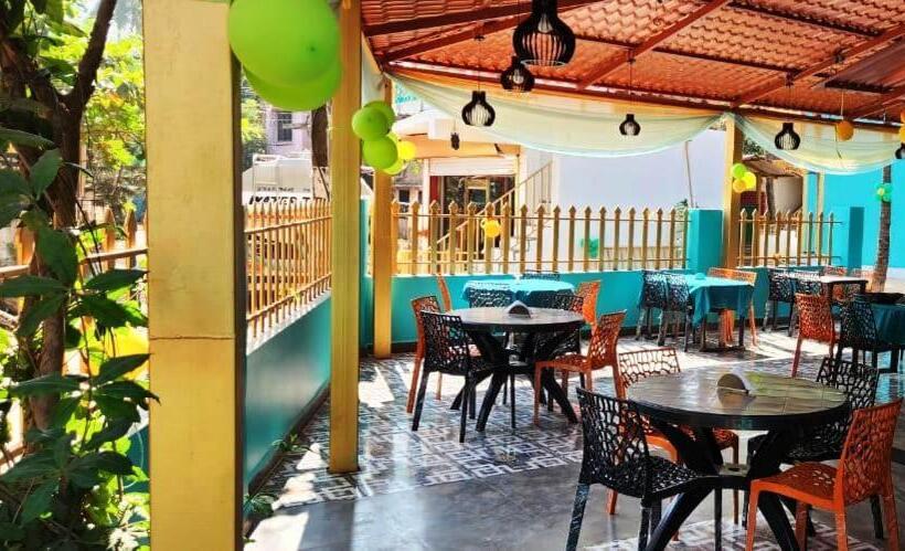 هتل 36 Yard Beach Cottages