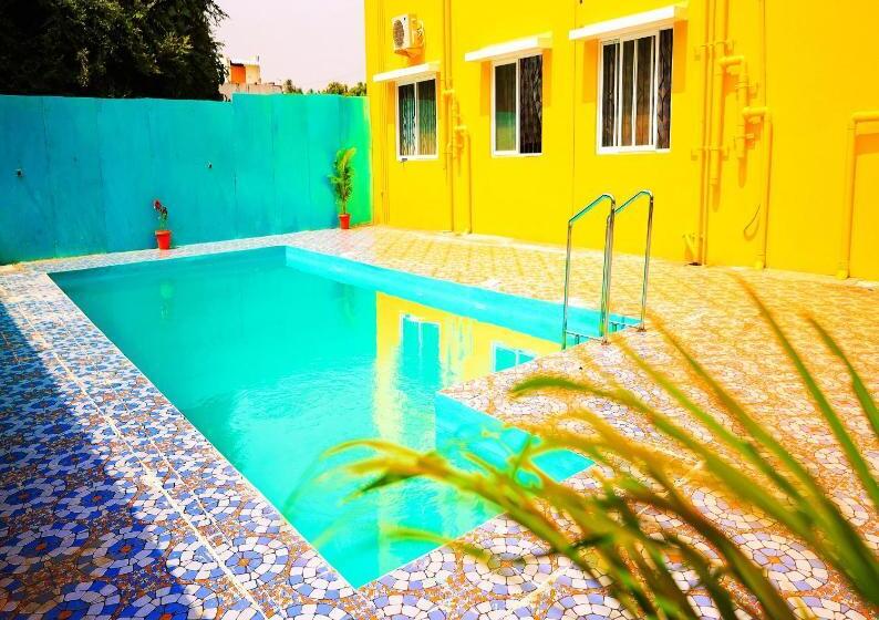 هتل Auro Galaxy Pondy With Swimming Pool