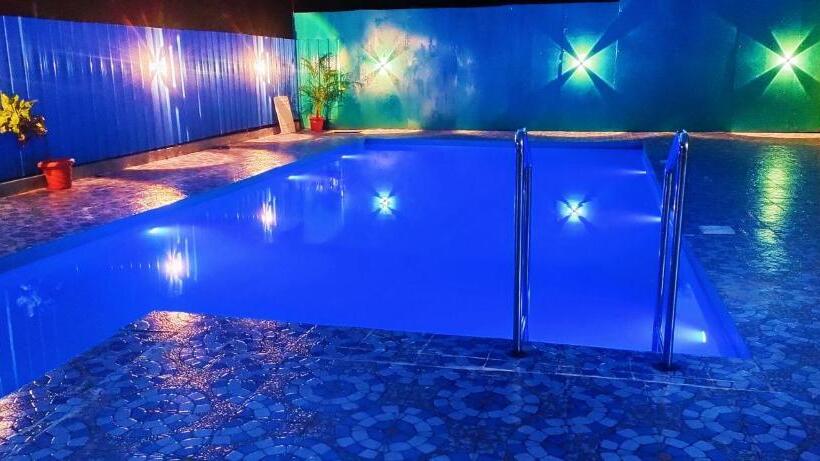 هتل Auro Galaxy Pondy With Swimming Pool