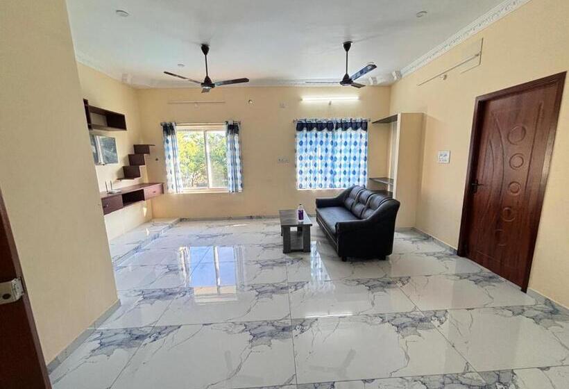 هتل Auro Galaxy Pondy With Swimming Pool