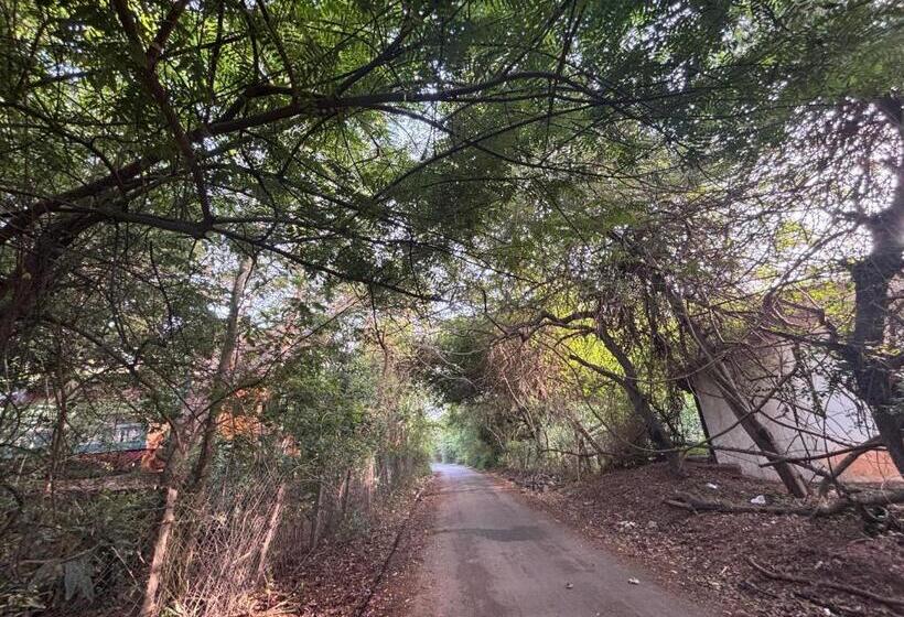 هتل Auro Galaxy Pondy With Swimming Pool