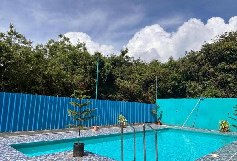 هتل Auro Galaxy Pondy With Swimming Pool