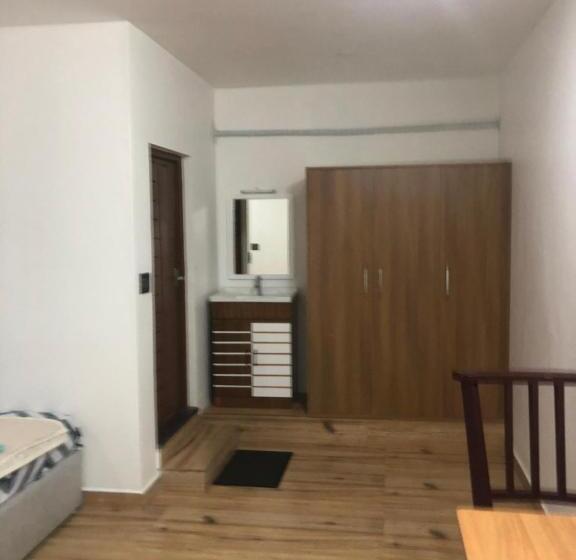 فندق Chittinappilly Cottage