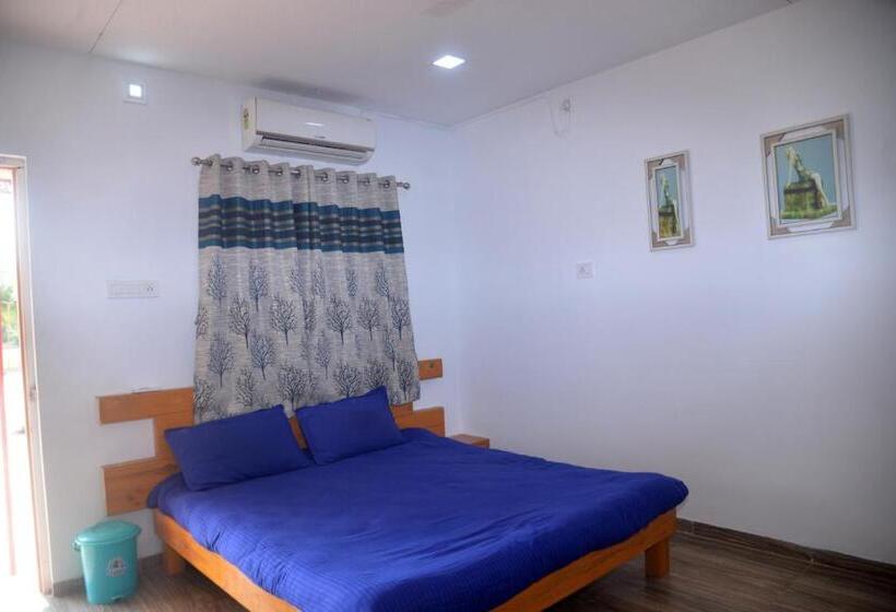 Отель Dhanlakshmi Orchard Resort