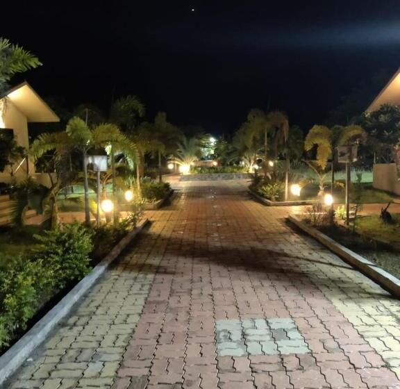 فندق Footprint Jungle Resort