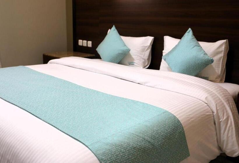 هتل L Azure Beach Resort