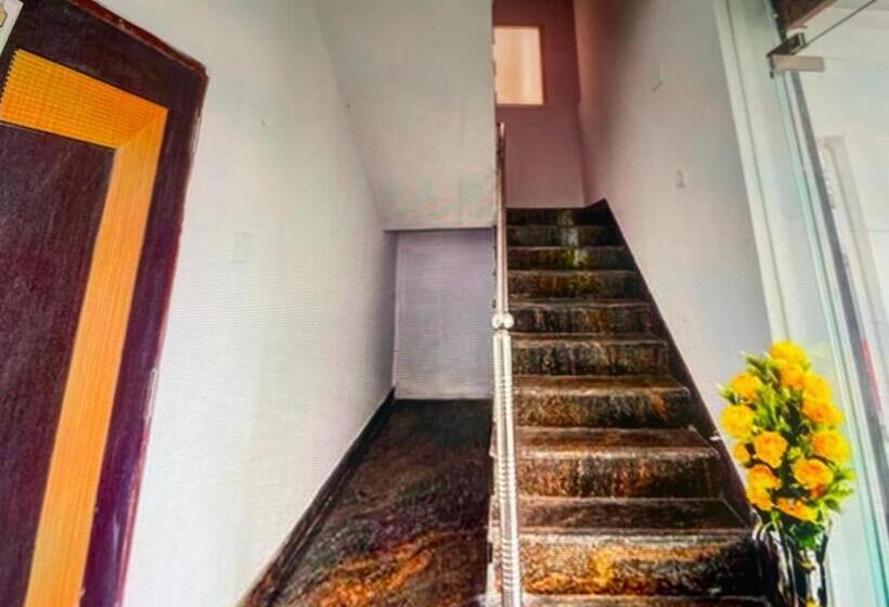 בית מלון כפרי Fabexpress Vinayak Residency
