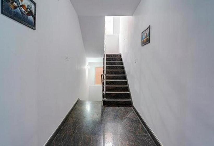 בית מלון כפרי Fabexpress Vinayak Residency