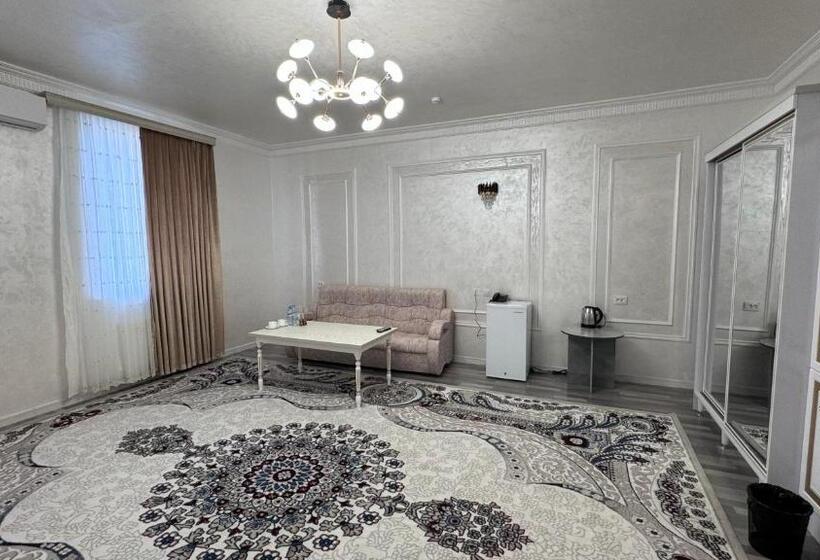 בית מלון כפרי Parvoz