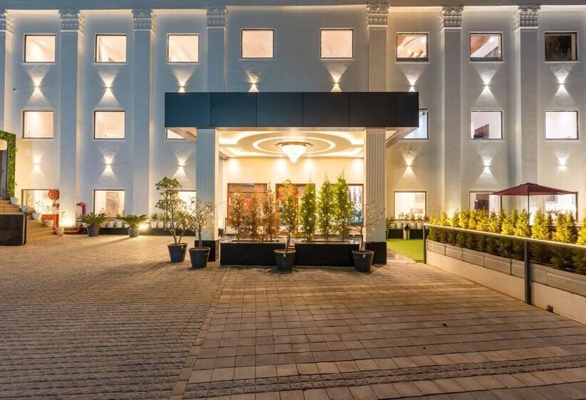 ホテル Regenta Place Morni Hills Panchkula