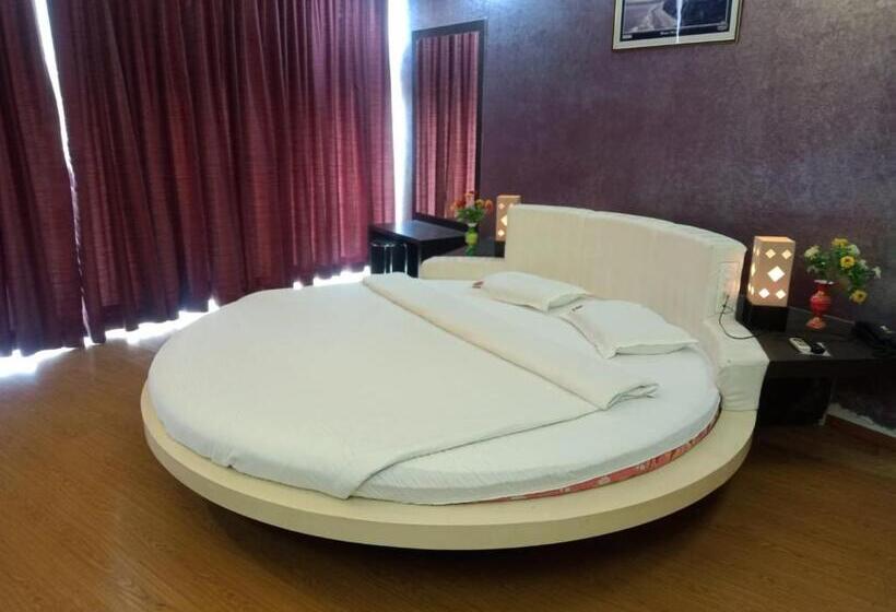 בית מלון כפרי Vits Select Grand Inn, Ratnagiri