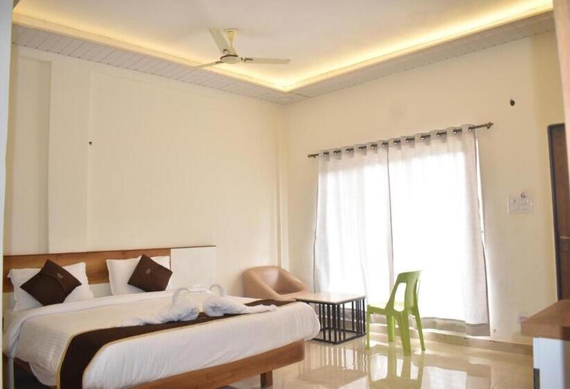 Отель Sea Luxe Beach Resort