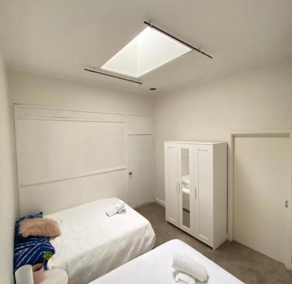 بنسيون Fitzroy @grand Dame Kerr. Luxurious Guests Home