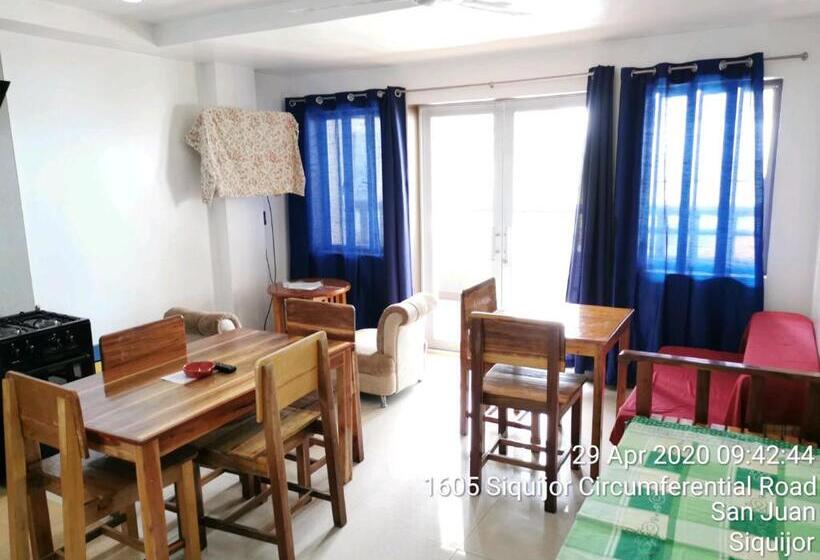 بنسيون Tropicasa Siquijor Seafront Guest House