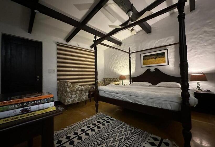 אתר נופש Camp Tigerlily   Dudhwa