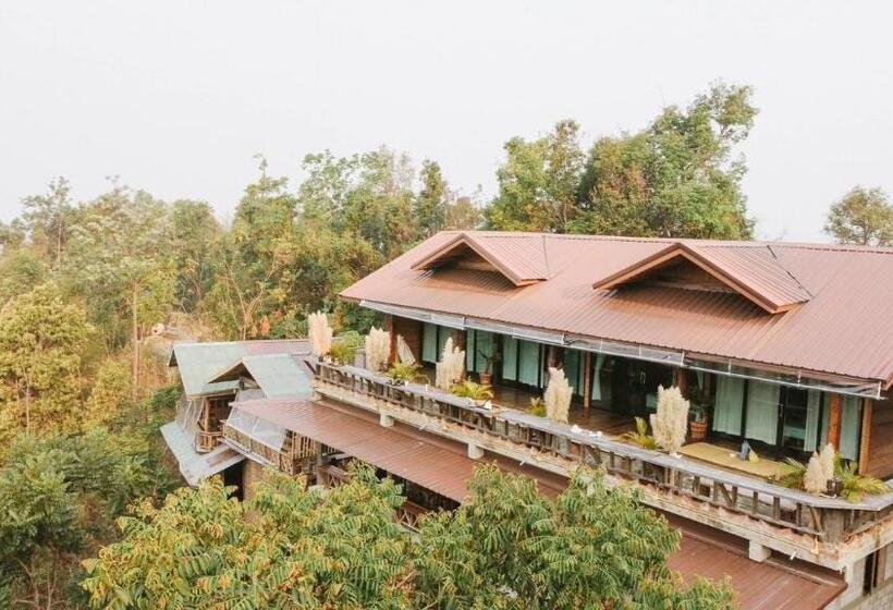 リゾートホテル Sakadburi Homestay